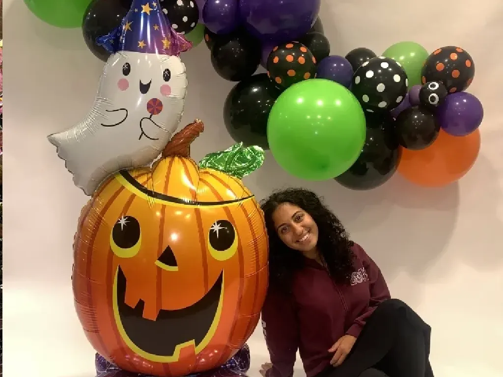 BVG Halloween balloon garland