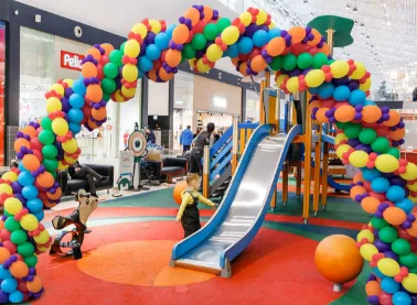 Twisting and Textured Balloon Arch