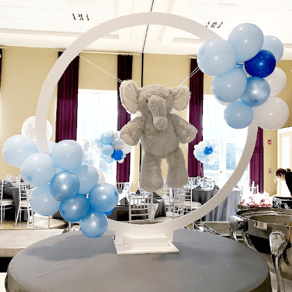 Elephant blue and white balloon centerpiece